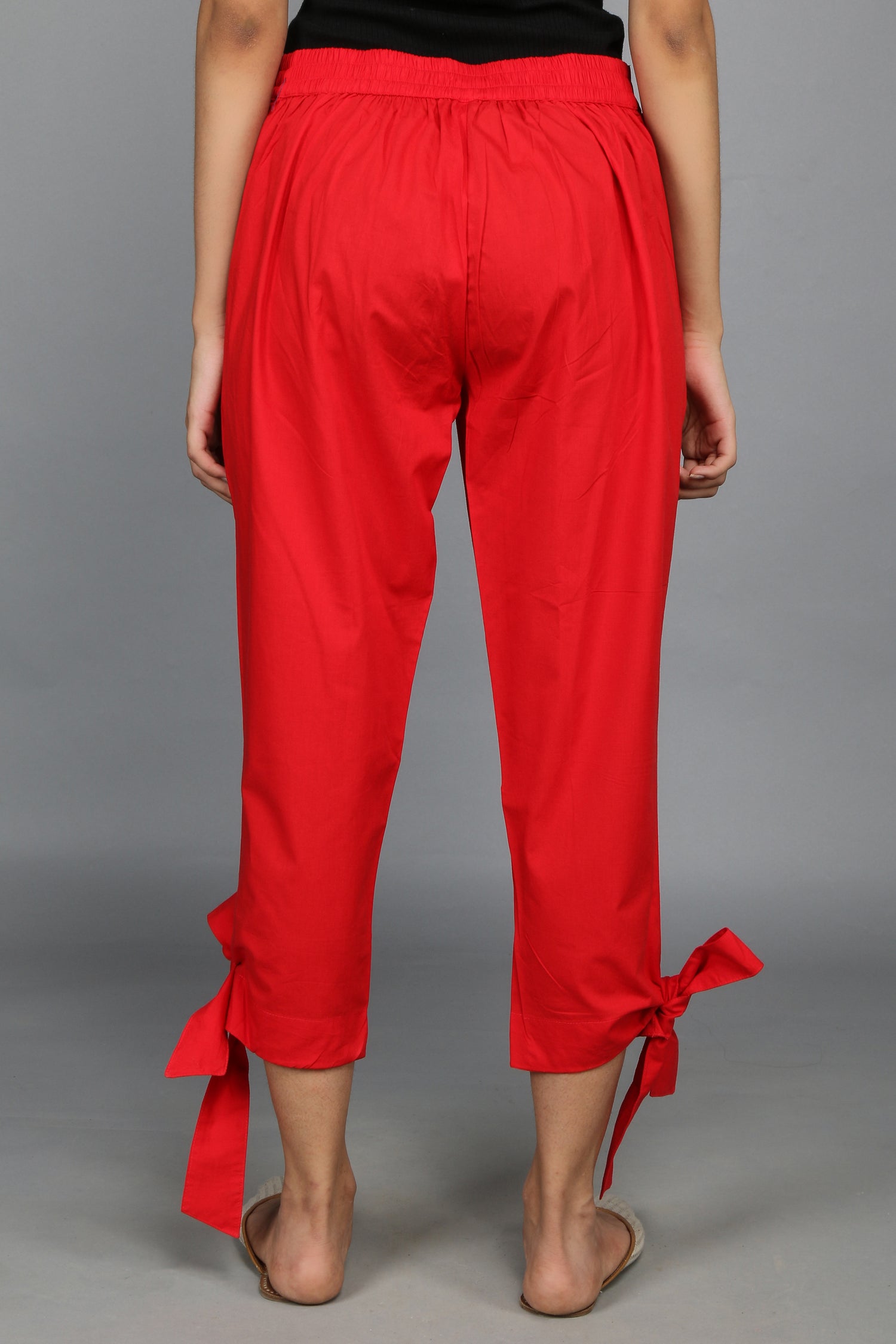 Red SOLID CAPRIS-Pants –